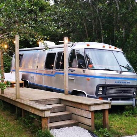 Glamping 1970 American Airstream Motorhome Ponsanooth Exterior foto