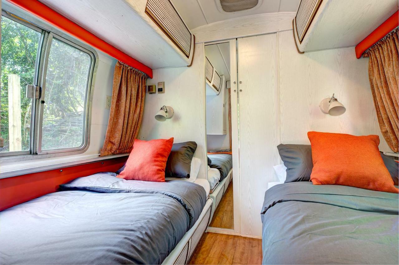 Glamping 1970 American Airstream Motorhome Ponsanooth Exterior foto