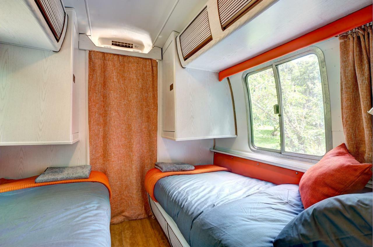 Glamping 1970 American Airstream Motorhome Ponsanooth Exterior foto
