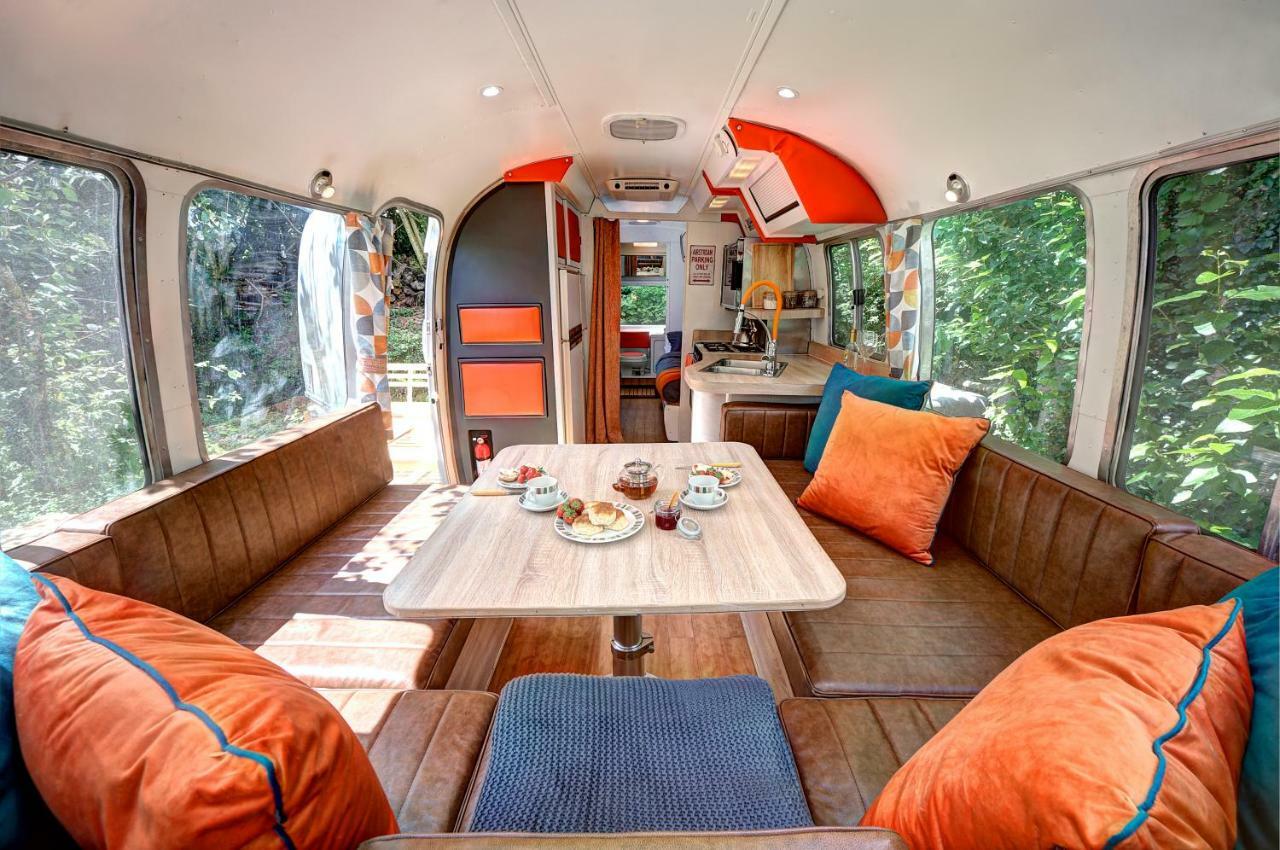 Glamping 1970 American Airstream Motorhome Ponsanooth Exterior foto