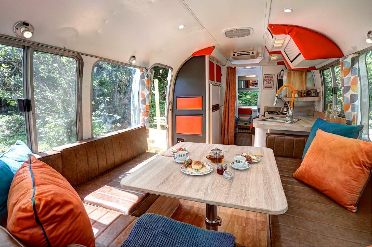 Glamping 1970 American Airstream Motorhome Ponsanooth Exterior foto